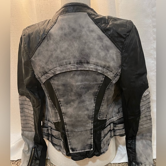 Jacket - Picture 5 of 9